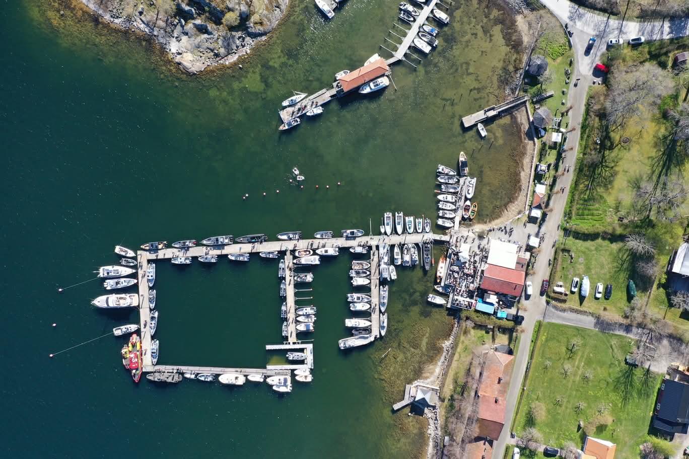 Furusunds Båtmässa – flygbild över hamnen